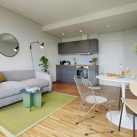 Homie Stay Architektenapartments Im Gruenen Mit Blick Auf Die Wuerzburger Innenstadt Buitenkant foto