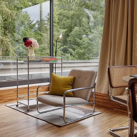 Homie Stay Architektenapartments Im Gruenen Mit Blick Auf Die Wuerzburger Innenstadt Buitenkant foto