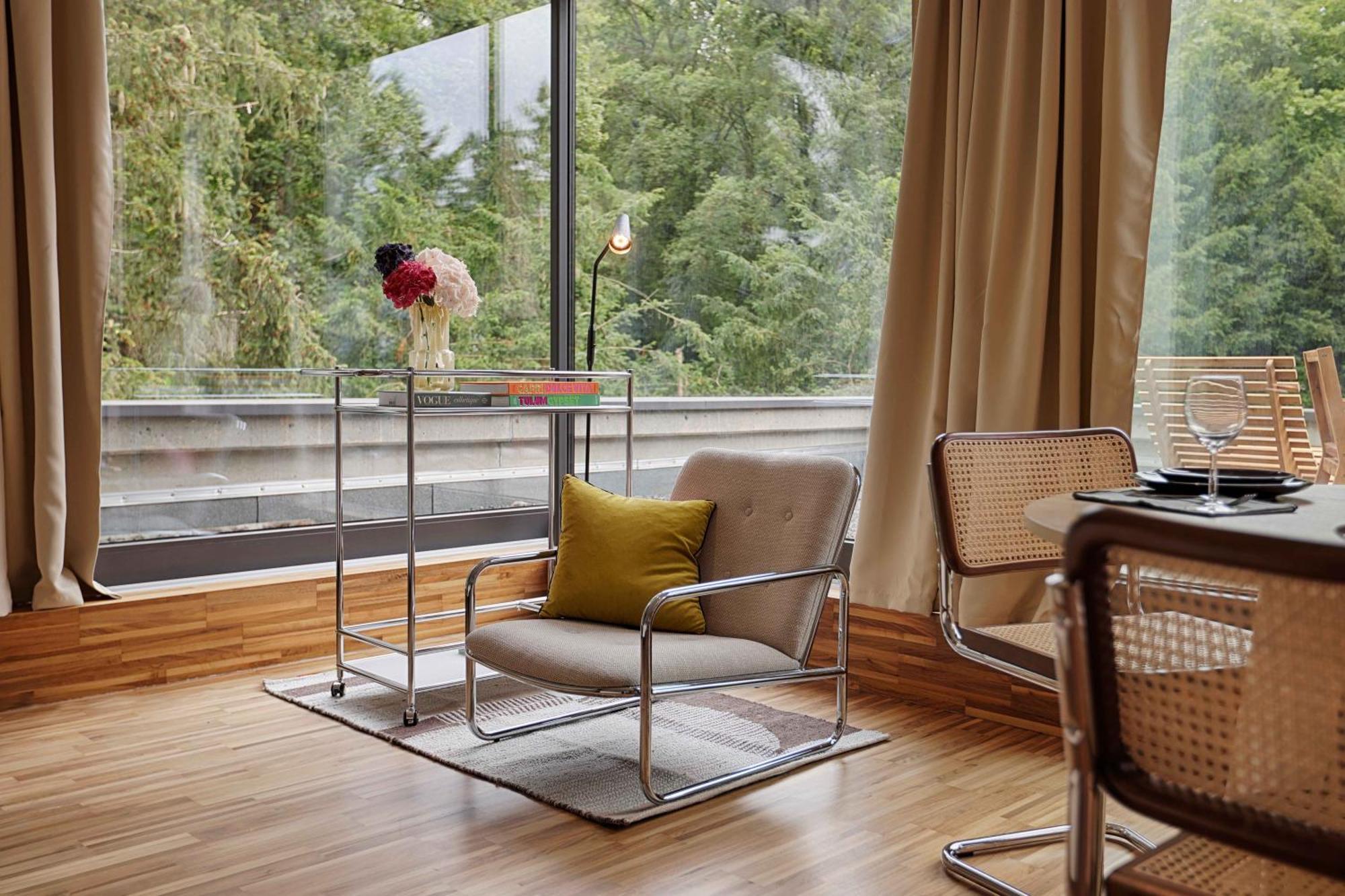 Apartment Homie Architektenapartments Im Gruenen Mit Blick Auf Wuerzburger Innenstadt Wurzburg